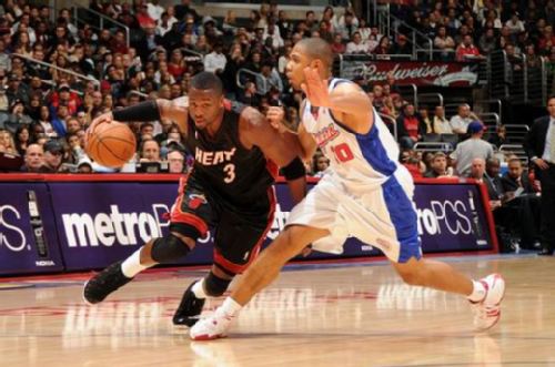 展示了一个 展示了一个