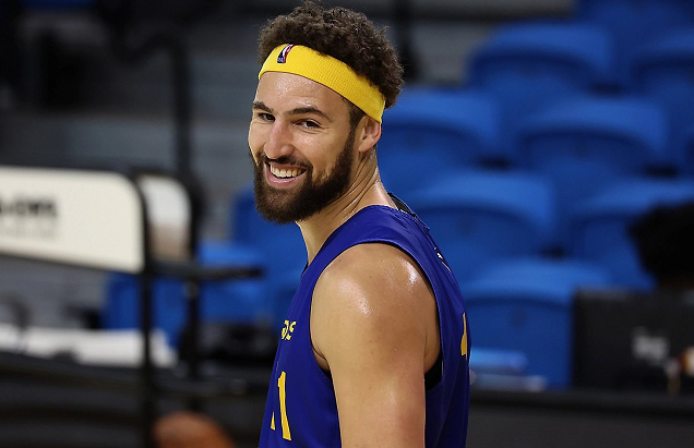 侧翼或可靠 侧翼或可靠