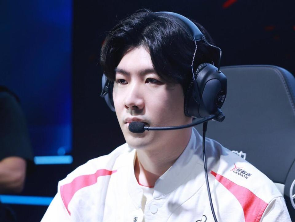 他的威胁性 他的威胁性